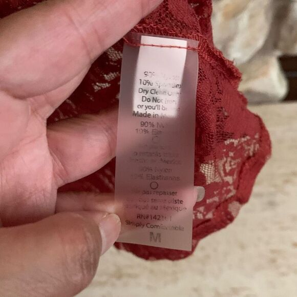 Lularoe lace Sarah - Picture 6 of 7